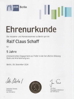 Ehrenurkunde der IHK für Ausbildung und Sicherheit.